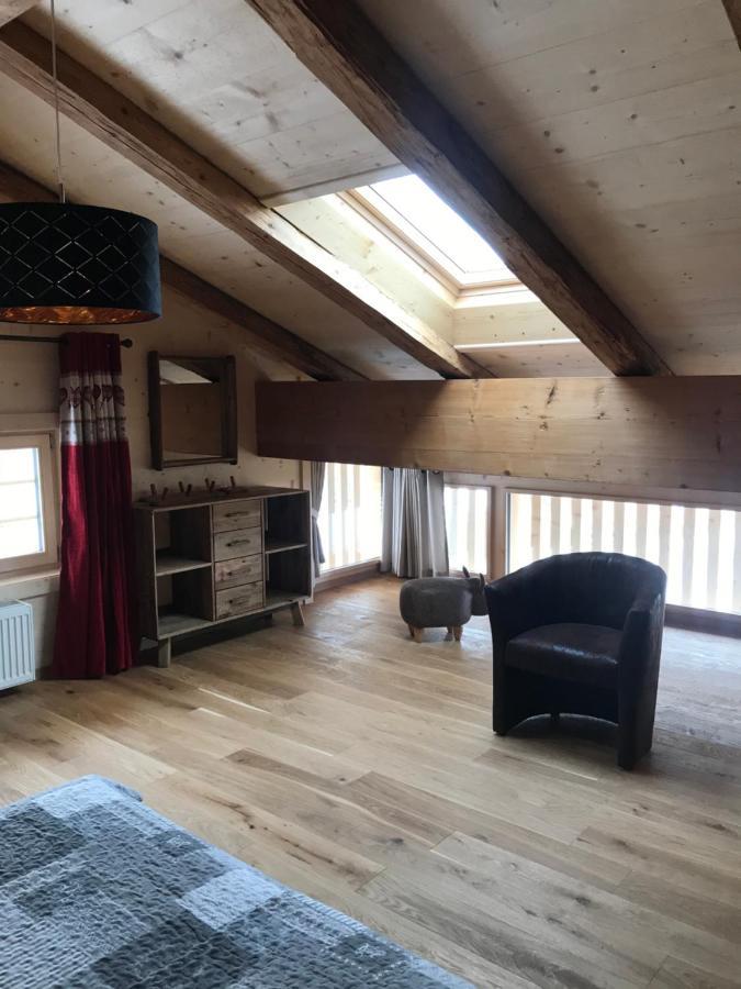 Au Pre Des Chevaux Panzió Chateau-d'Oex Kültér fotó